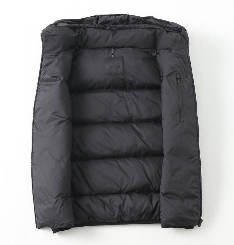 Жилет Moncler