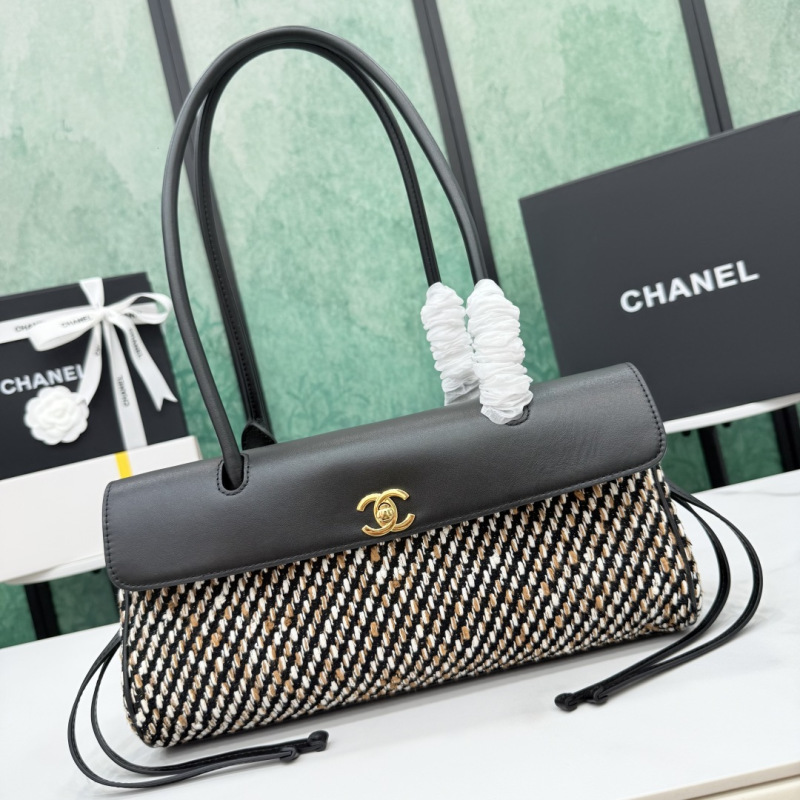 Женский шоппер черный с плетеным корпусом Chanel