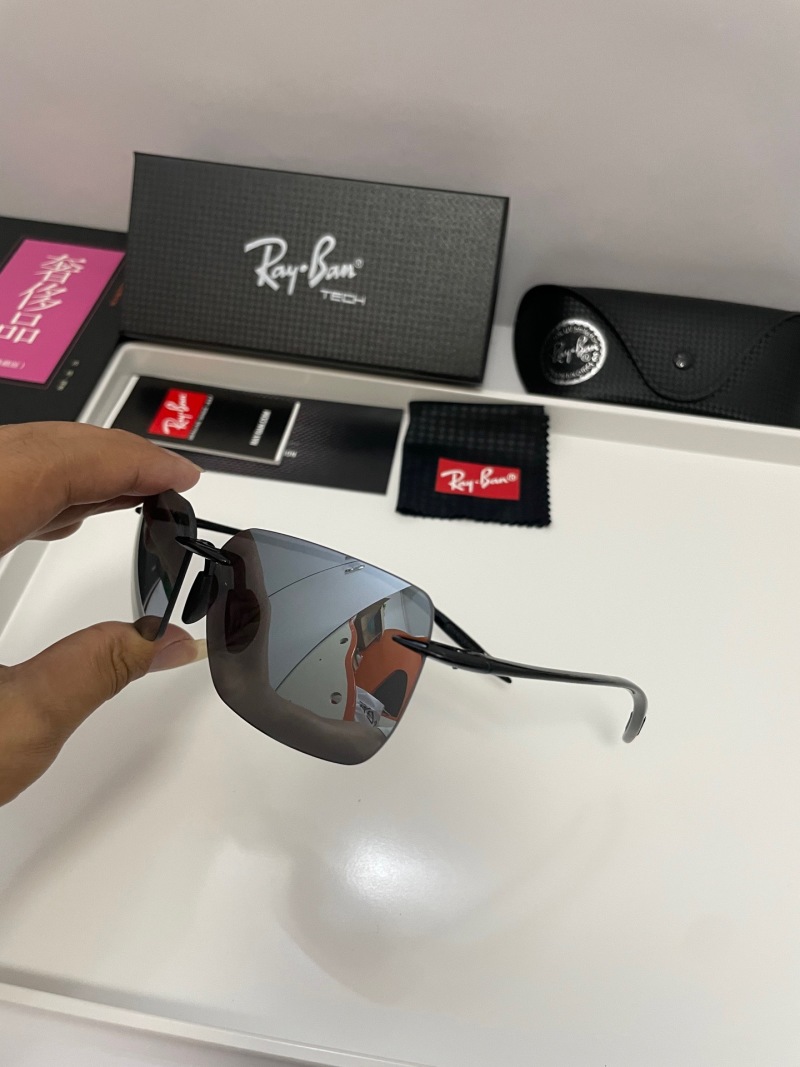 Солнцезащитные очки Ray-Ban без оправы поляризованные