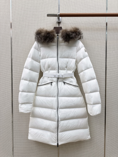 Пуховик Moncler