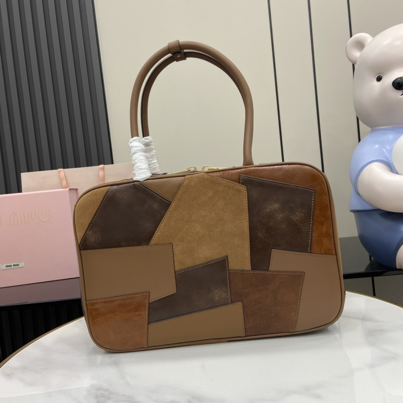 Сумка Miu Miu коричневая кожа