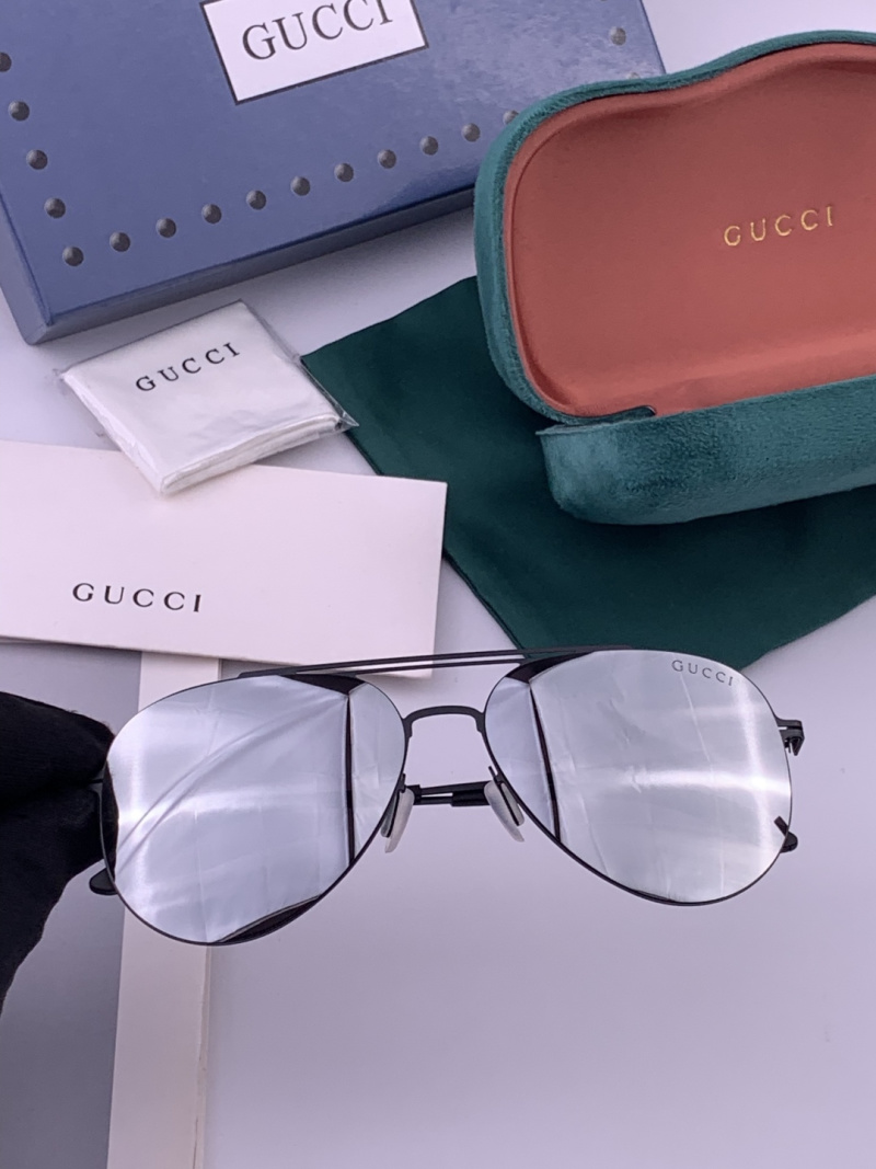 Солнцезащитные очки Gucci модель G8905