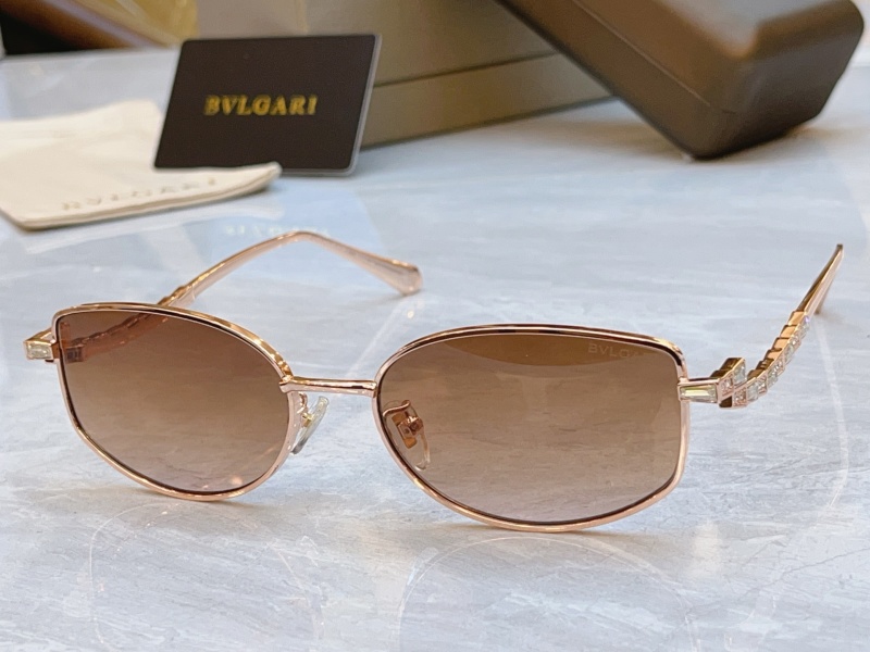 Солнечные очки Bvlgari розовое золото модель BV 1803LU