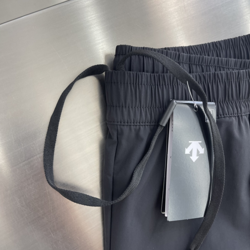 Шорты мужские тренировочные Descente черные