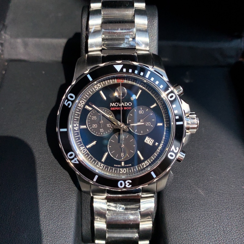 Часы Movado