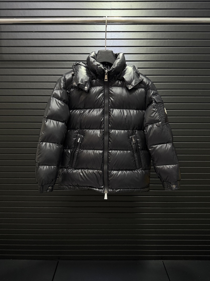 Пуховик Moncler