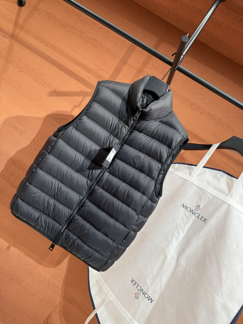 Жилет Moncler