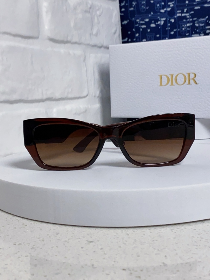Солнцезащитные очки Dior Miss Dior