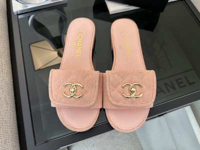 Сандалии Chanel розовые