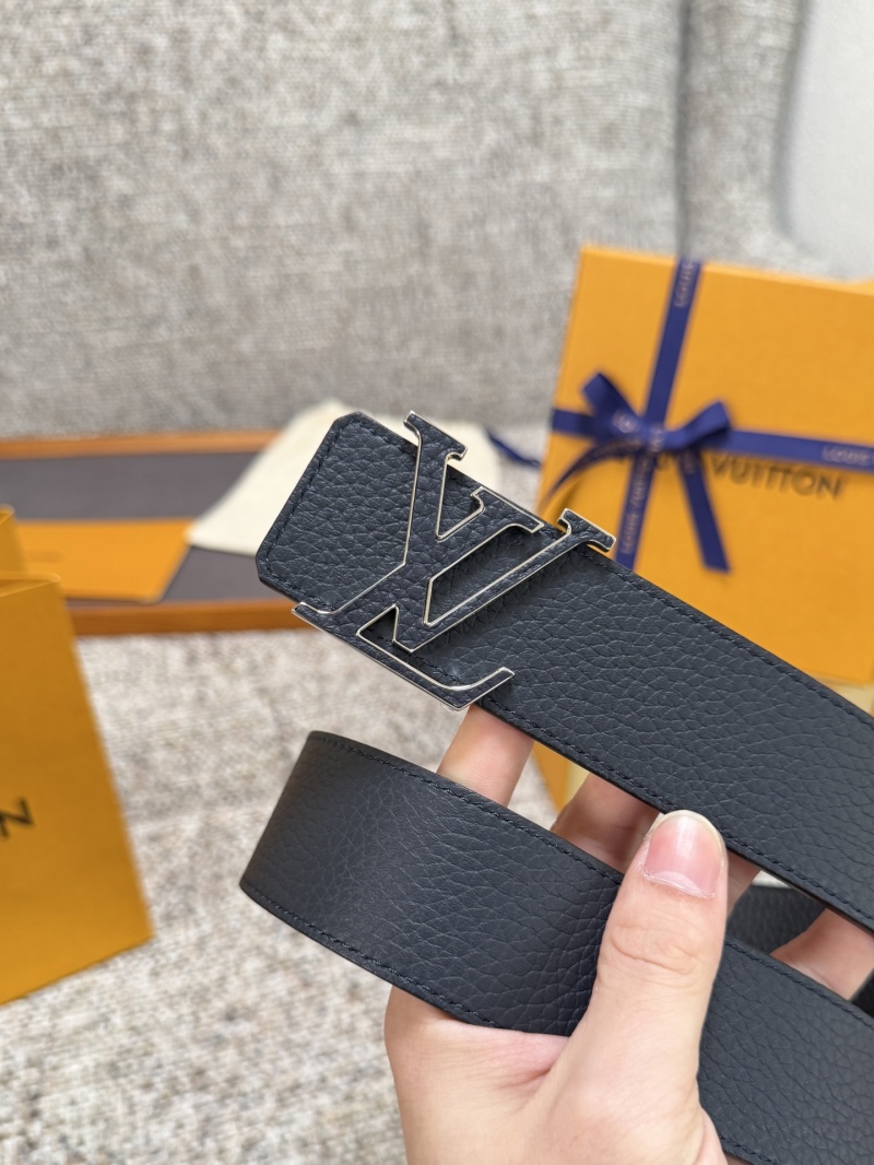 Двусторонний кожаный ремень с пряжкой LV Initiales Louis Vuitton