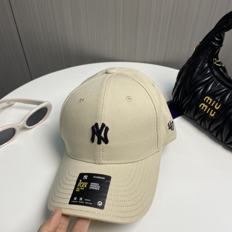 Бейсболка бежевая с вышивкой NY MLB