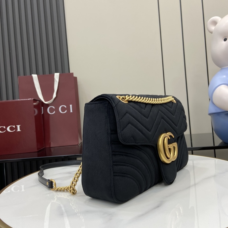 Черная сумка Gucci с золотой фурнитурой