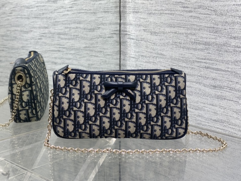 Клатч Dior с цепочкой и принтом Oblique