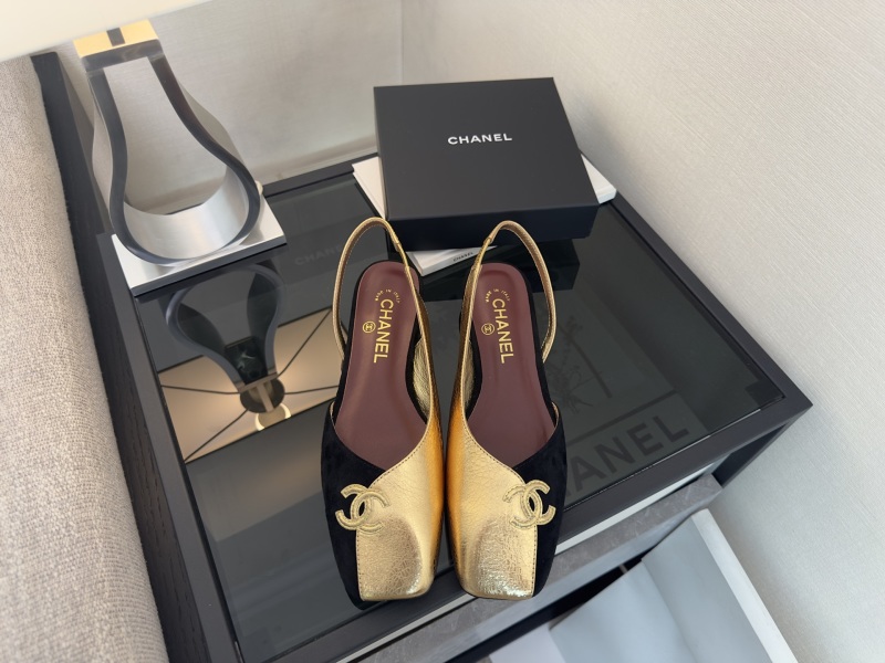 Балетки Chanel черные с золотой отделкой