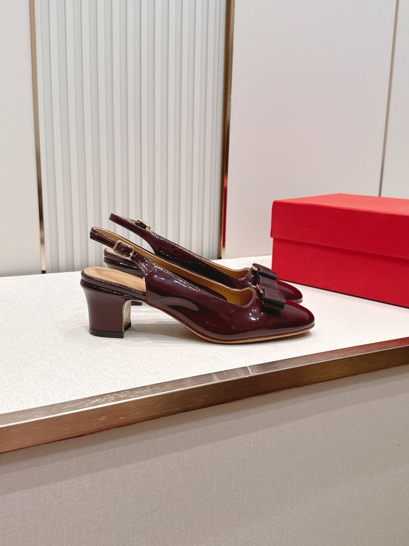 Женские туфли Ferragamo с бантом на каблуке