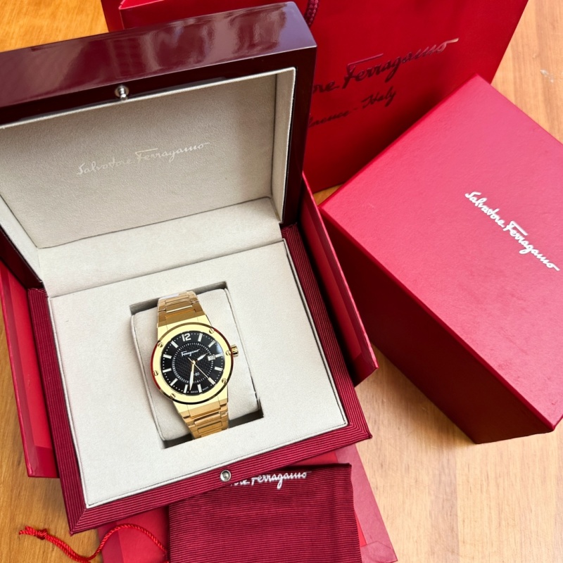 Часы Ferragamo
