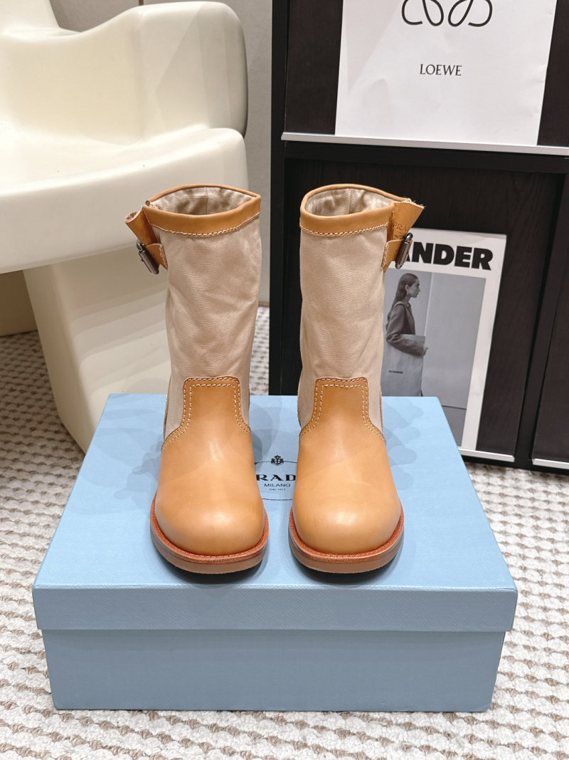 Короткие ботинки с кожаной вставкой Prada