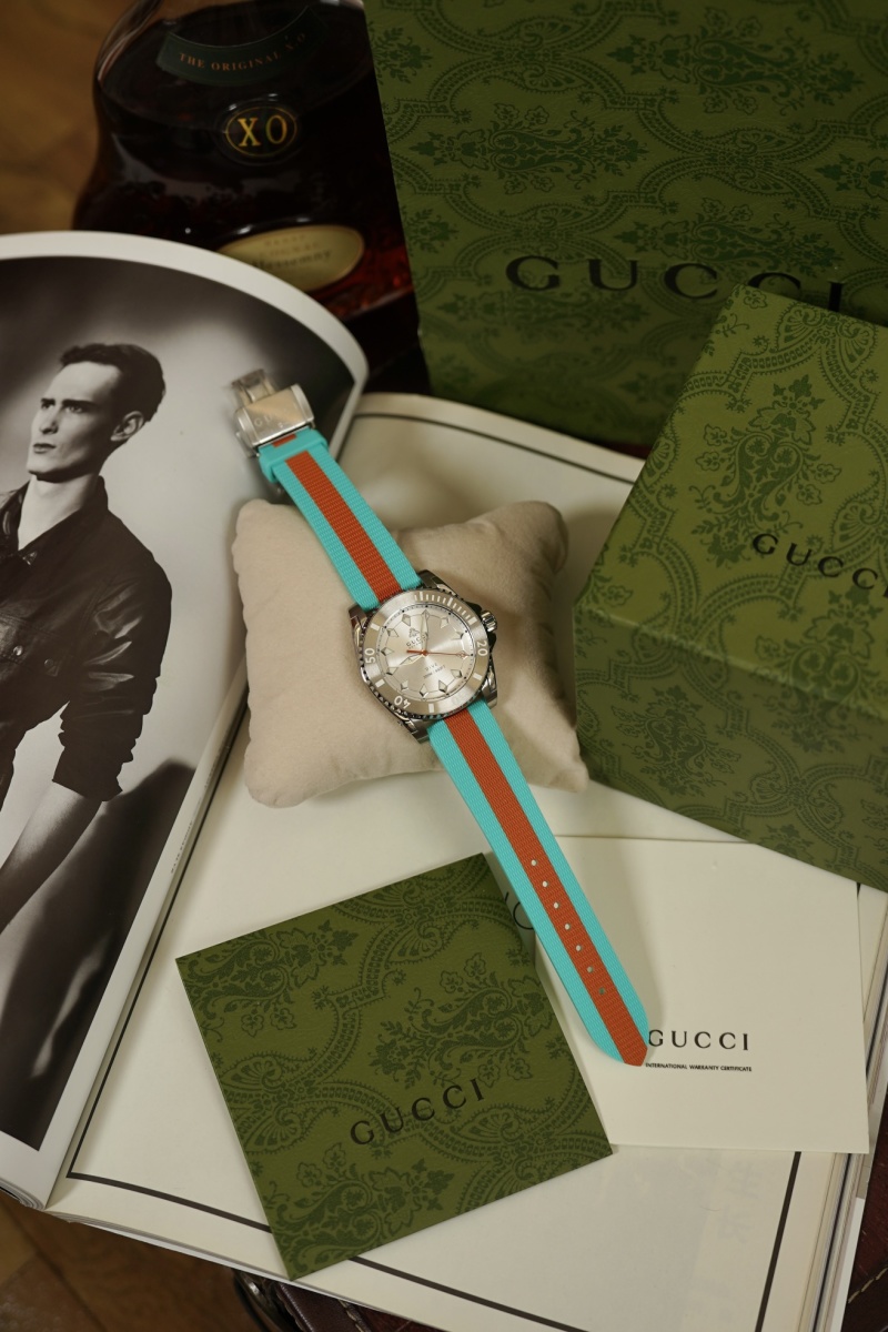 Часы Gucci
