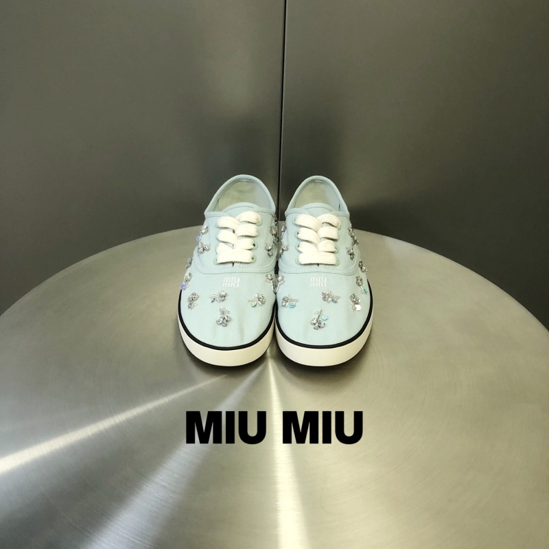 Женские кроссовки голубые со стразами Miu Miu