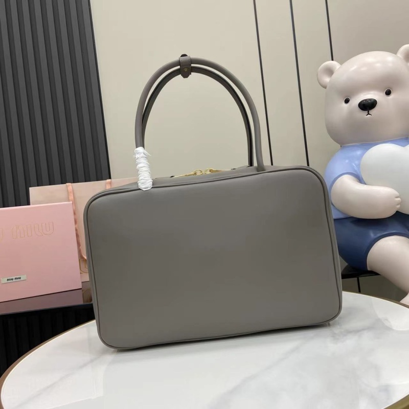 Сумка-тоут Miu Miu серая