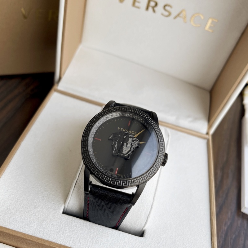 Часы Versace