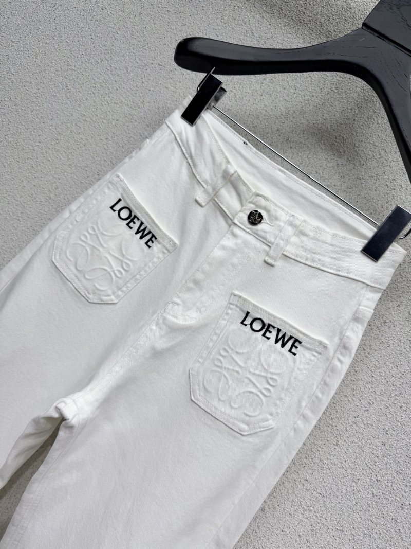 Белые джинсы с логотипом Loewe