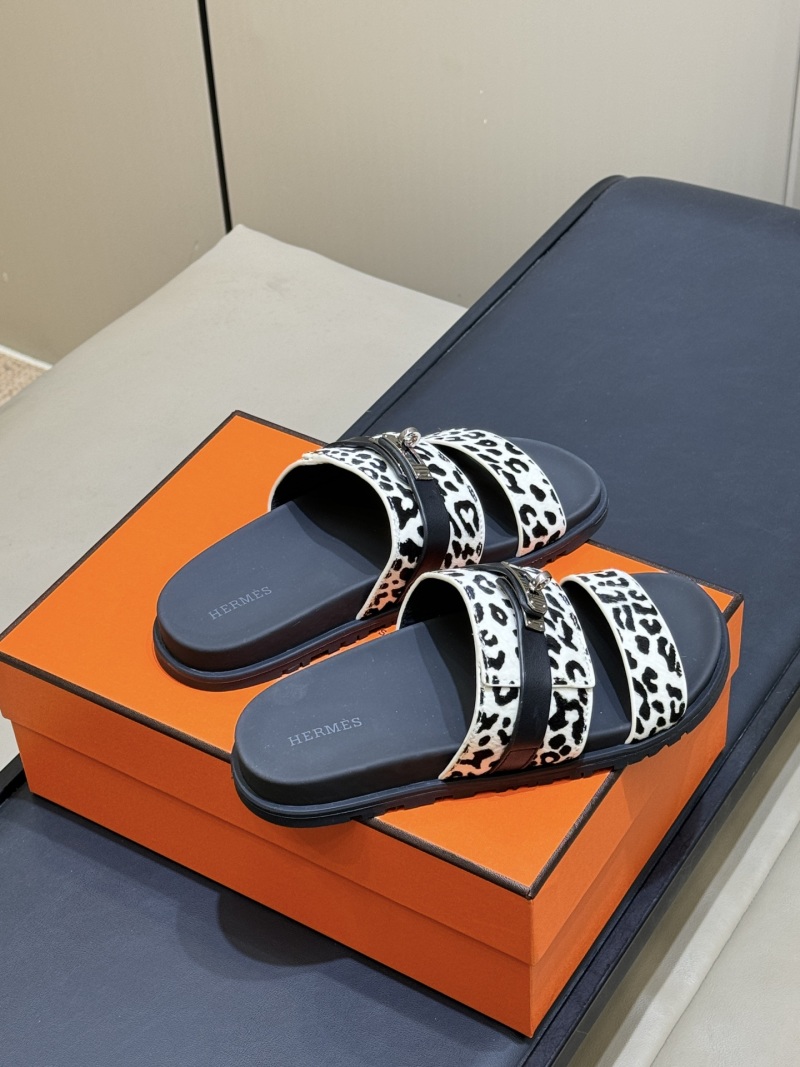 Шлёпанцы Hermes с ремешком Hermès