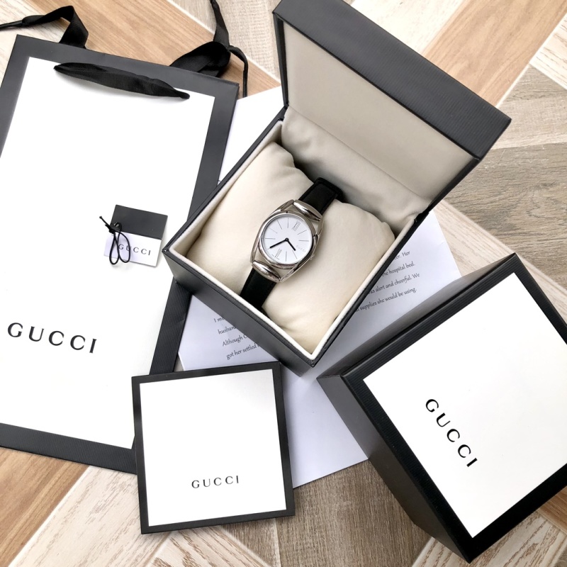 Часы Gucci