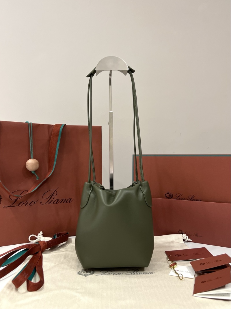 Сумка Loro Piana из мягкой кожи