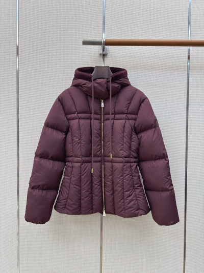 Пуховик Moncler
