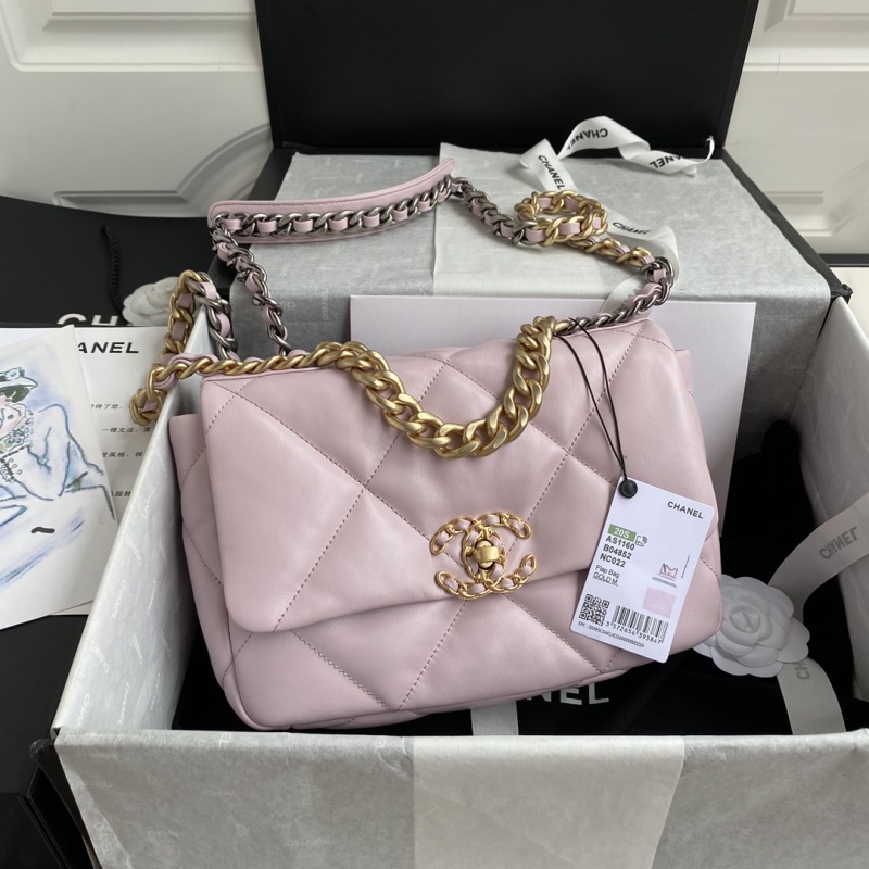 Розовая сумка с цепной ручкой Chanel