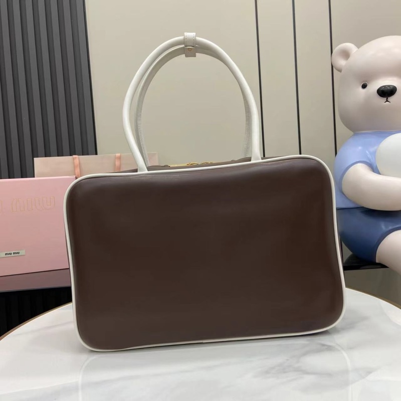 Сумка Miu Miu коричневая с белыми ручками