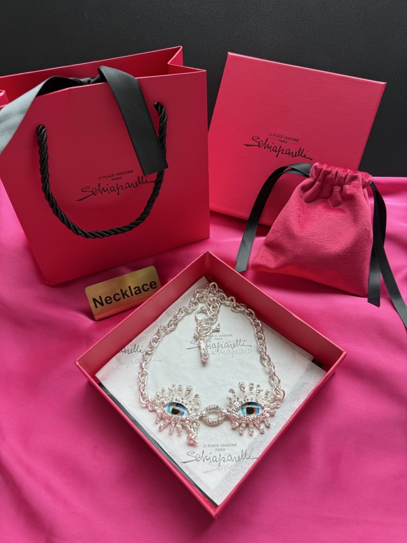Колье с глазами Schiaparelli