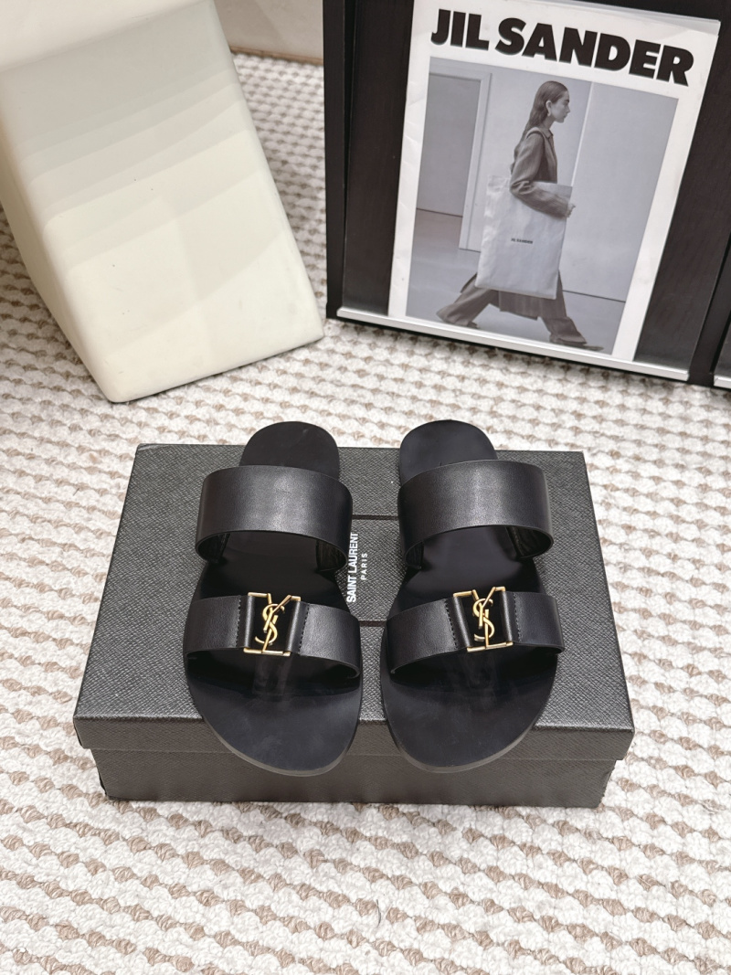 Босоножки Saint Laurent с металлической пряжкой