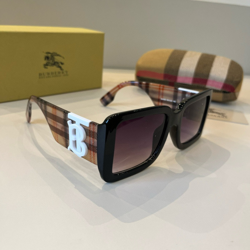 Солнцезащитные очки Burberry с логотипом B