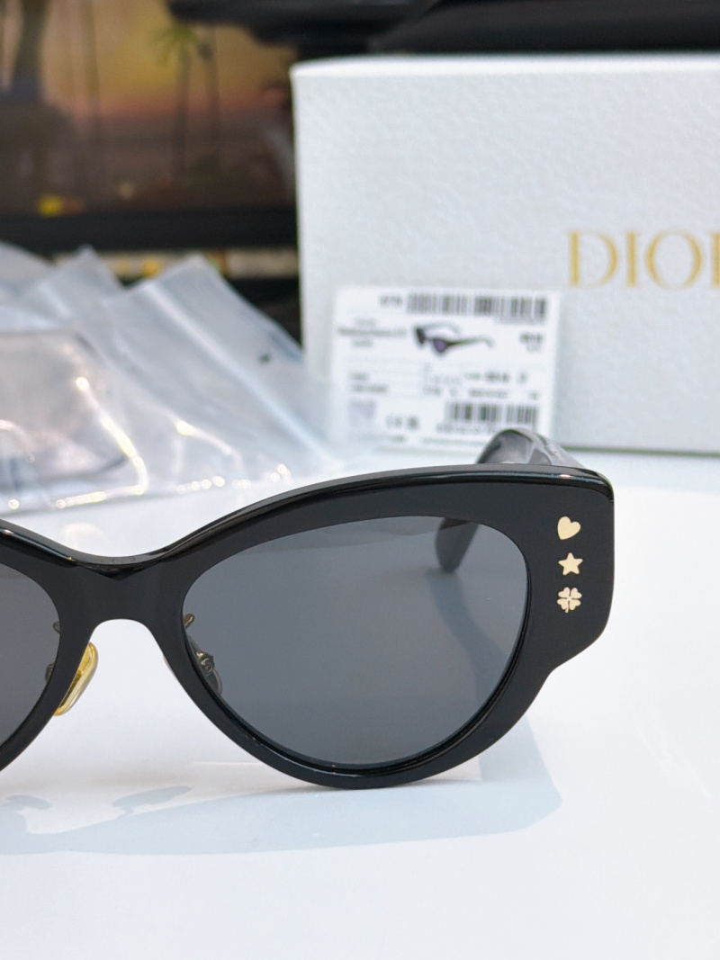 Солнцезащитные очки Dior Lucky Charms