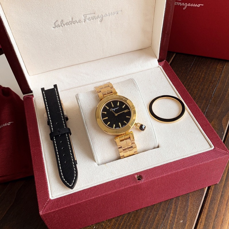 Часы Ferragamo