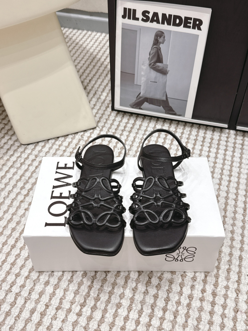 Женские черные кожаные сандалии Loewe