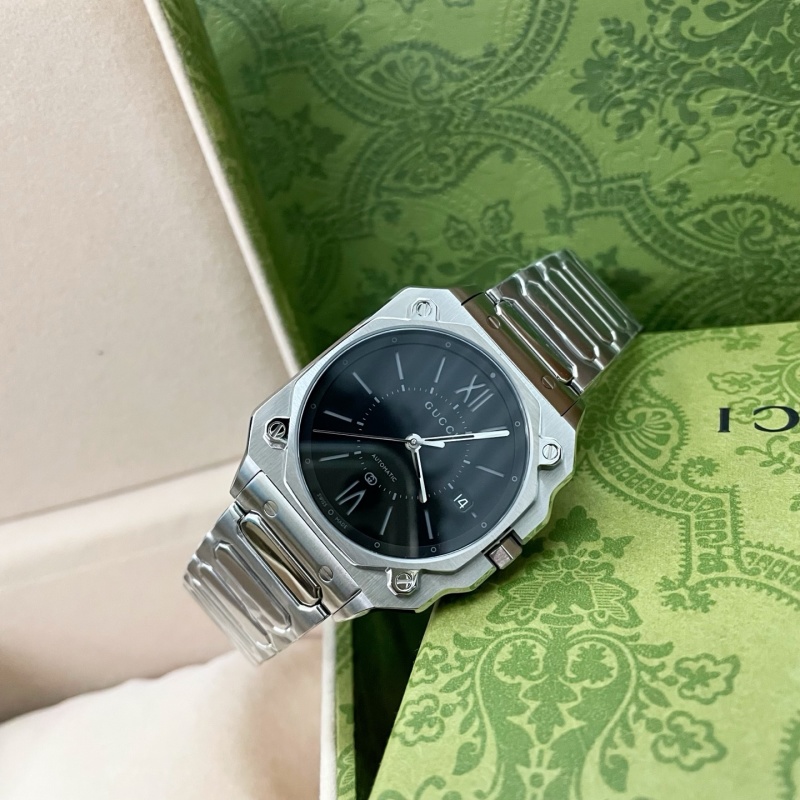 Часы Gucci