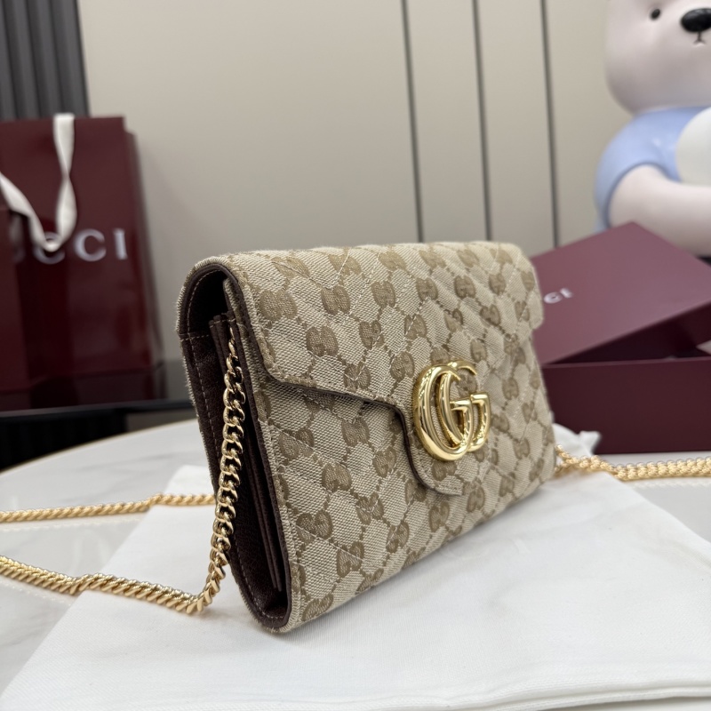 Сумка-клатч Gucci с цепочкой и принтом GG