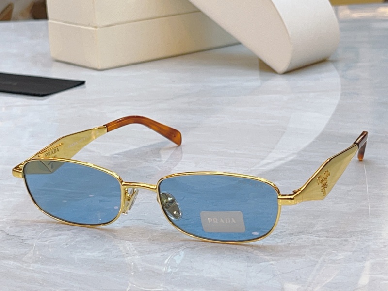 Солнцезащитные очки Prada PR D51S
