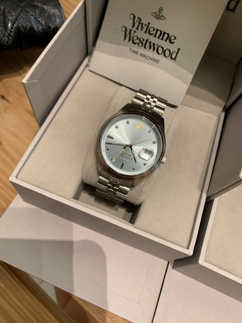 Часы Vivienne Westwood