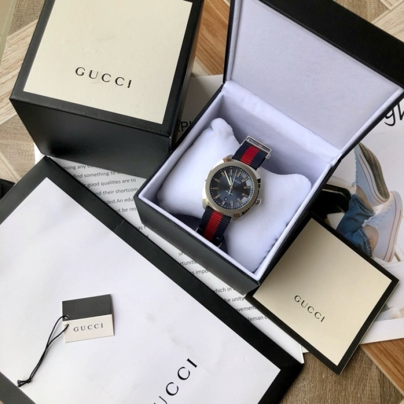 Часы Gucci