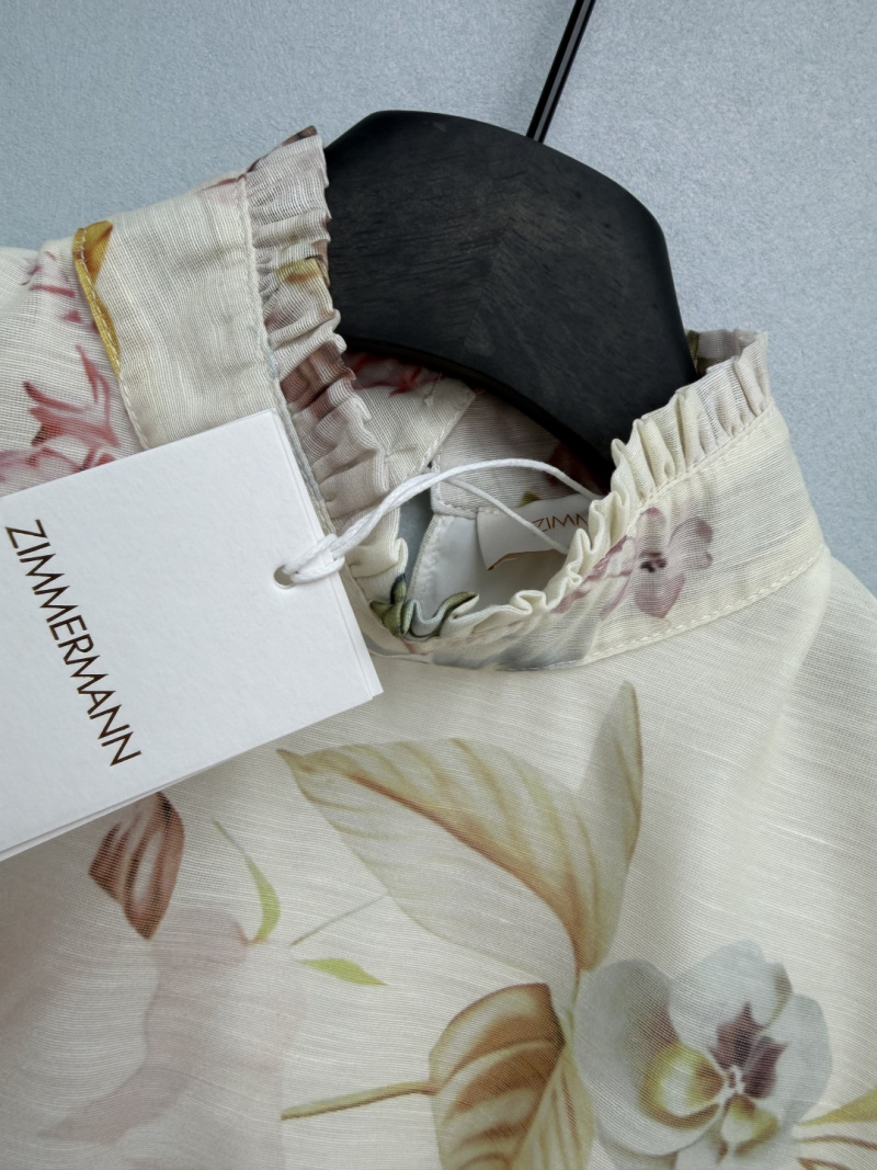 Цветочный костюм Zimmermann с лимонной вышивкой