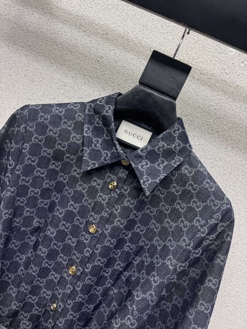 Повседневное платье с поясом Gucci