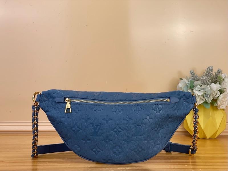Поясная сумка с монограммой Louis Vuitton