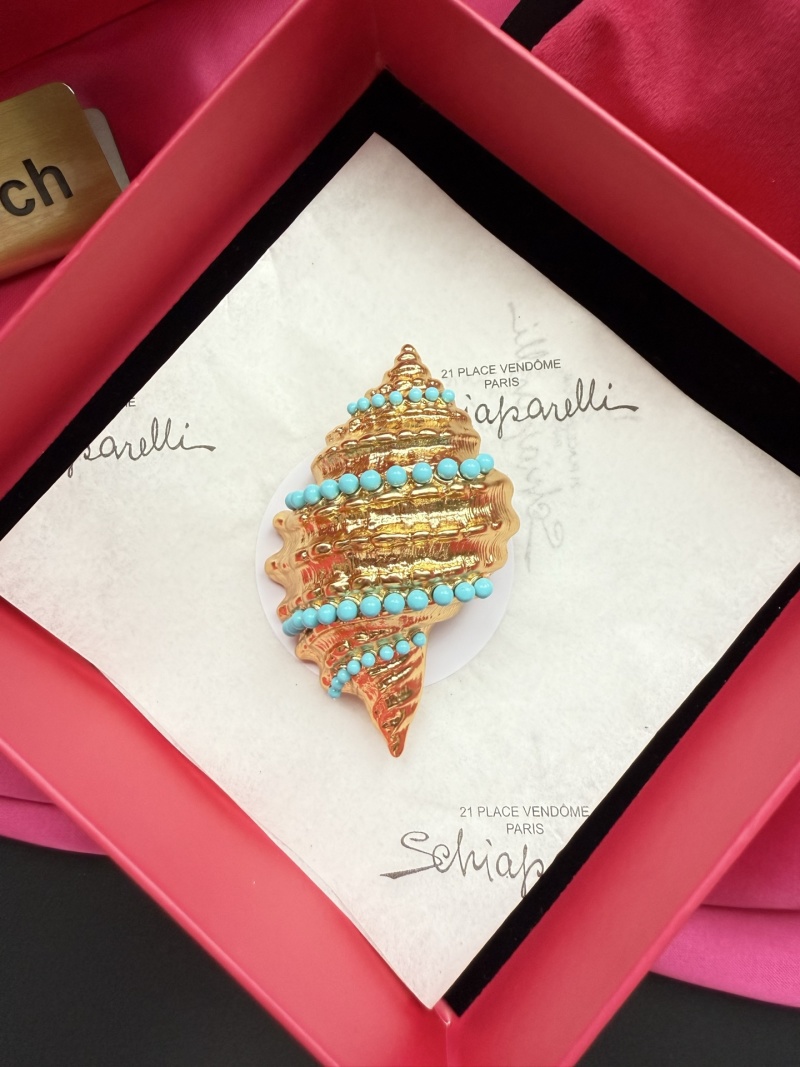 Брошь в виде ракушки Schiaparelli