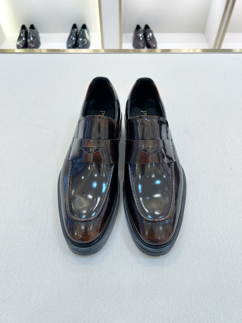 Мужские кожаные лоферы темно-коричневого цвета Prada