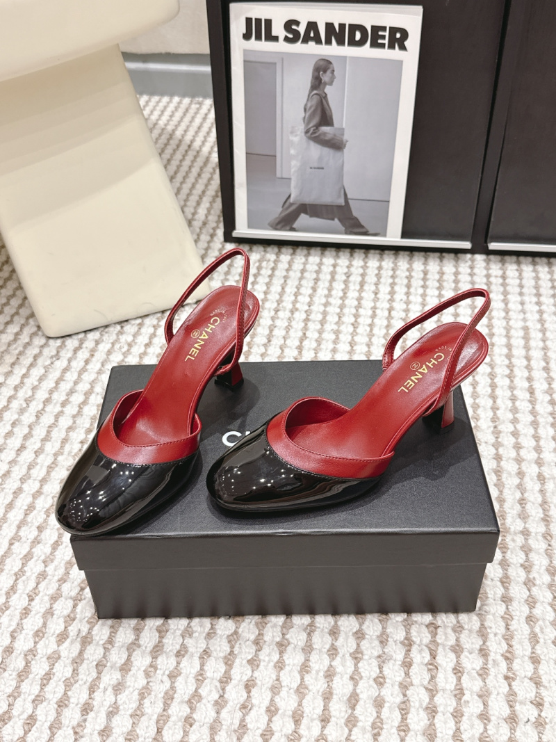 Женские туфли с открытым пятком и лаковыми мысками Chanel