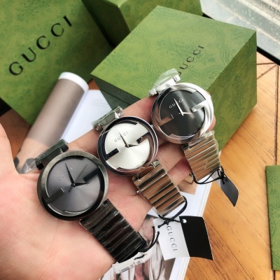 Часы Gucci